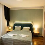 Taksim Flat Back شقة *